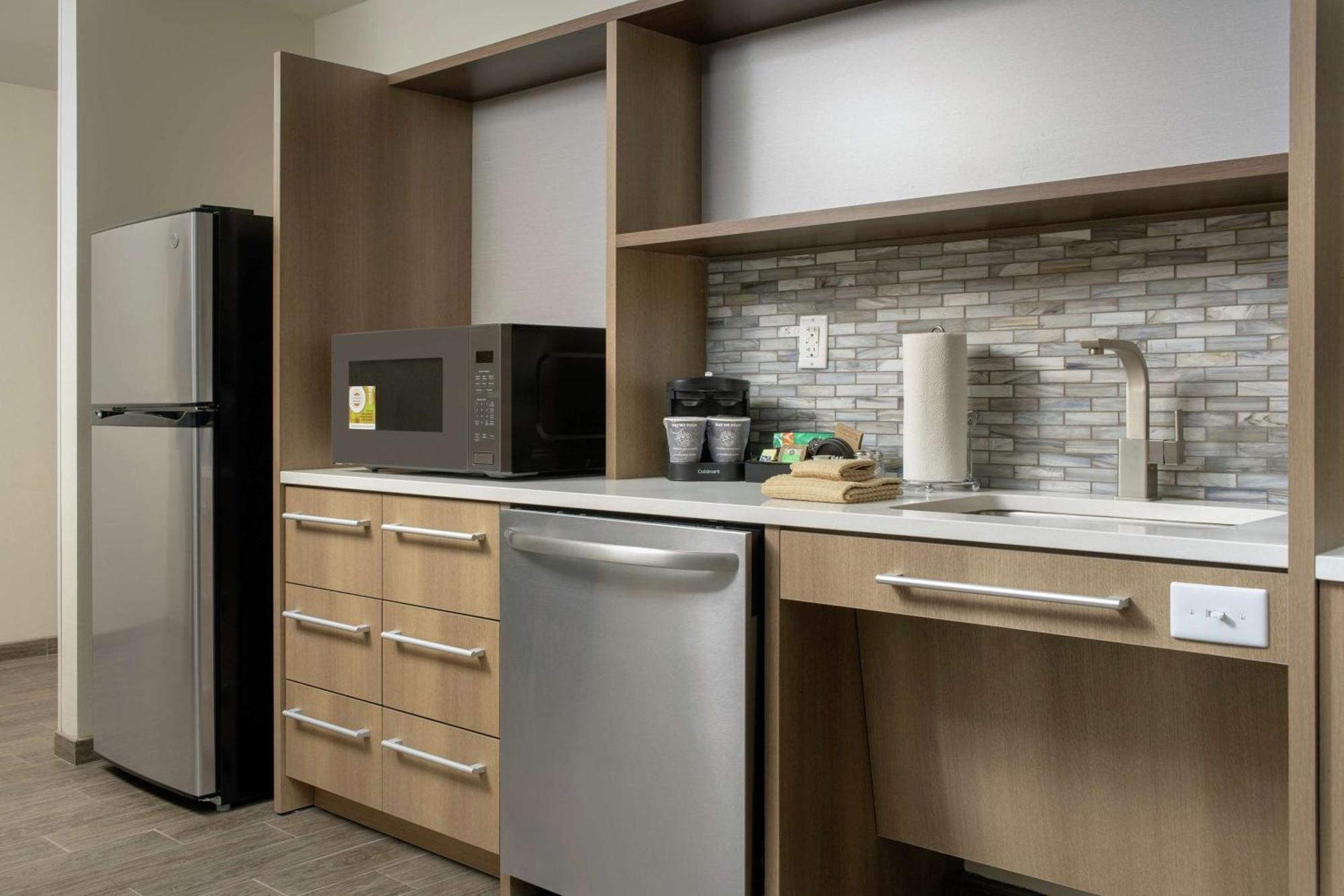 Home2 Suites By Hilton Эдисон Экстерьер фото